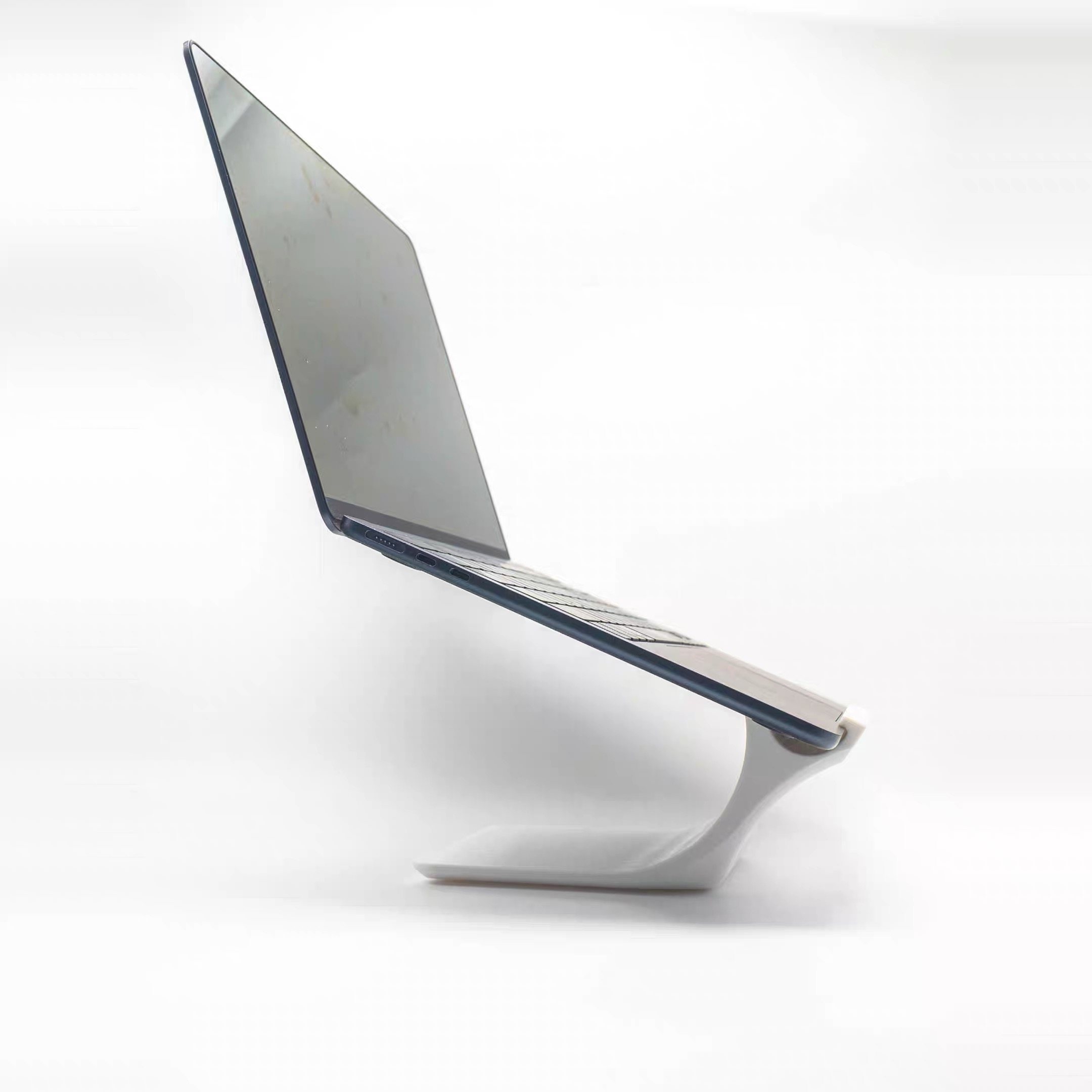 3D Printing Laptop Stand - 3D printing design, petg carbon fibre,